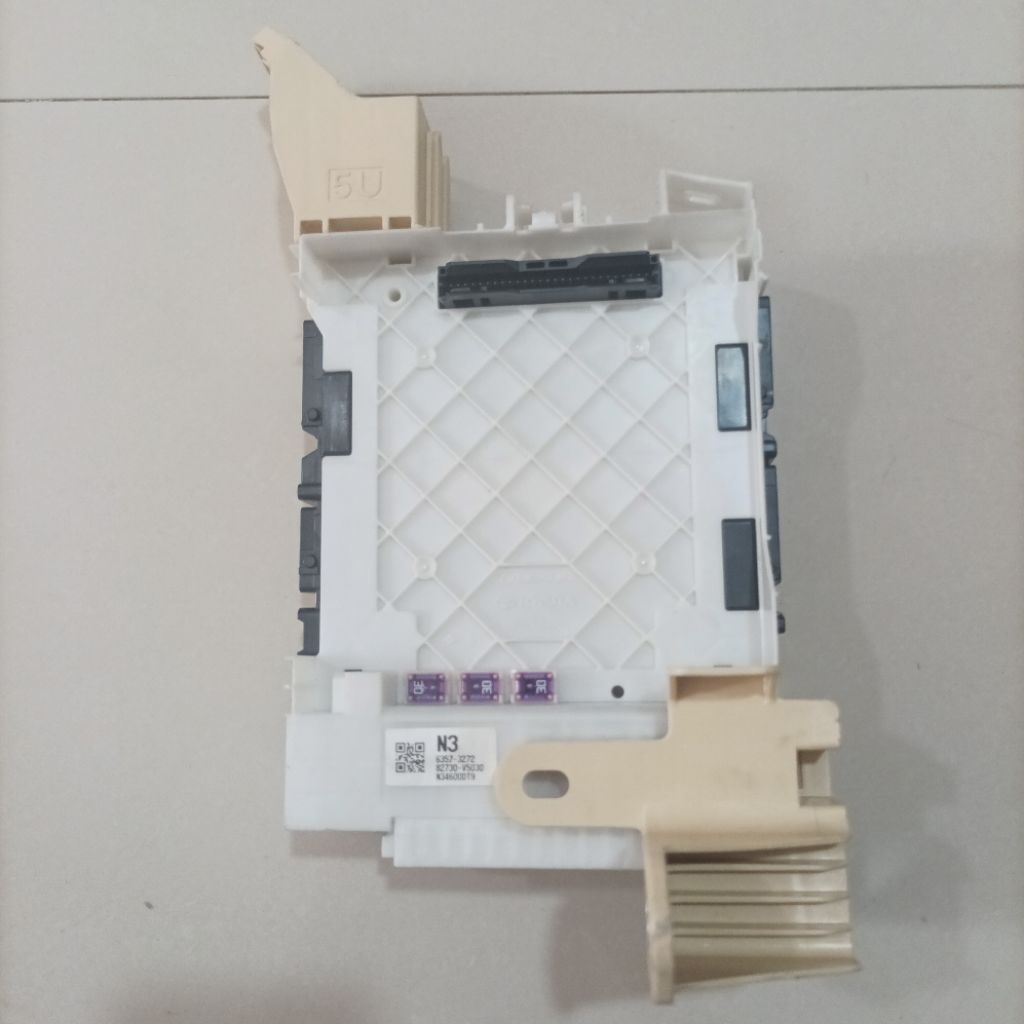 BOX SEKRING DASBOARD INNOVA ZENIX COMPUTER MULTIPLEX NETWORK 82730-V5030 BLOCK ASSY JUNCTION TOYOTA 