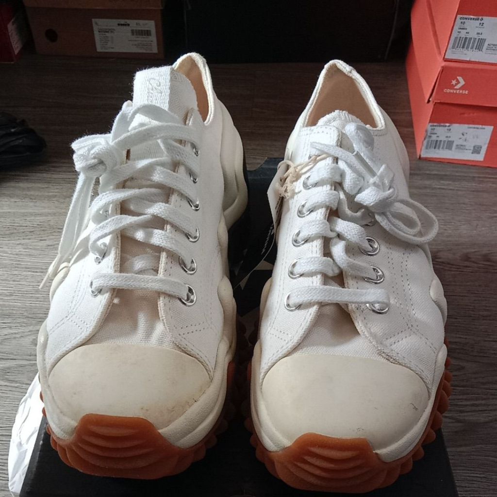 Sepatu C0N 172896C