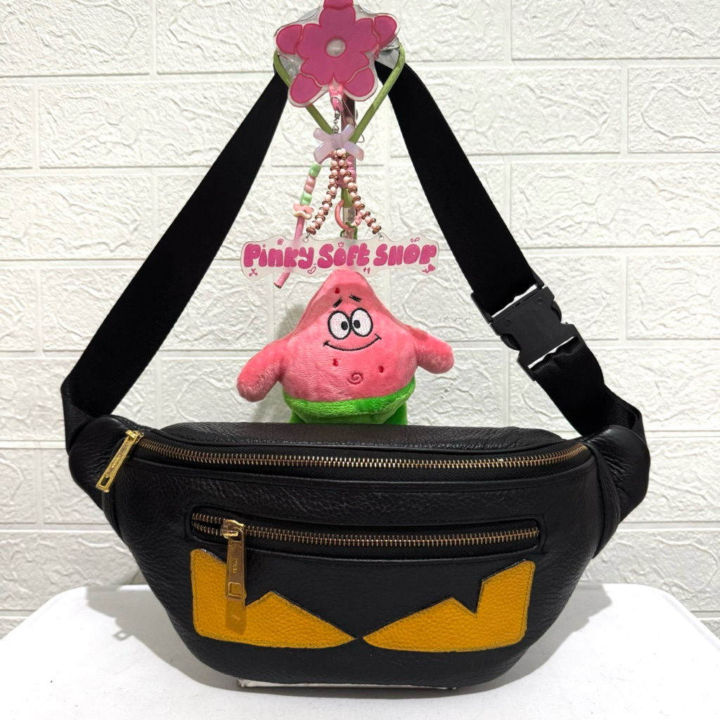 tas pinggang fendi. tas Waistbag kulit asli fendi. tas prelop. hitam
