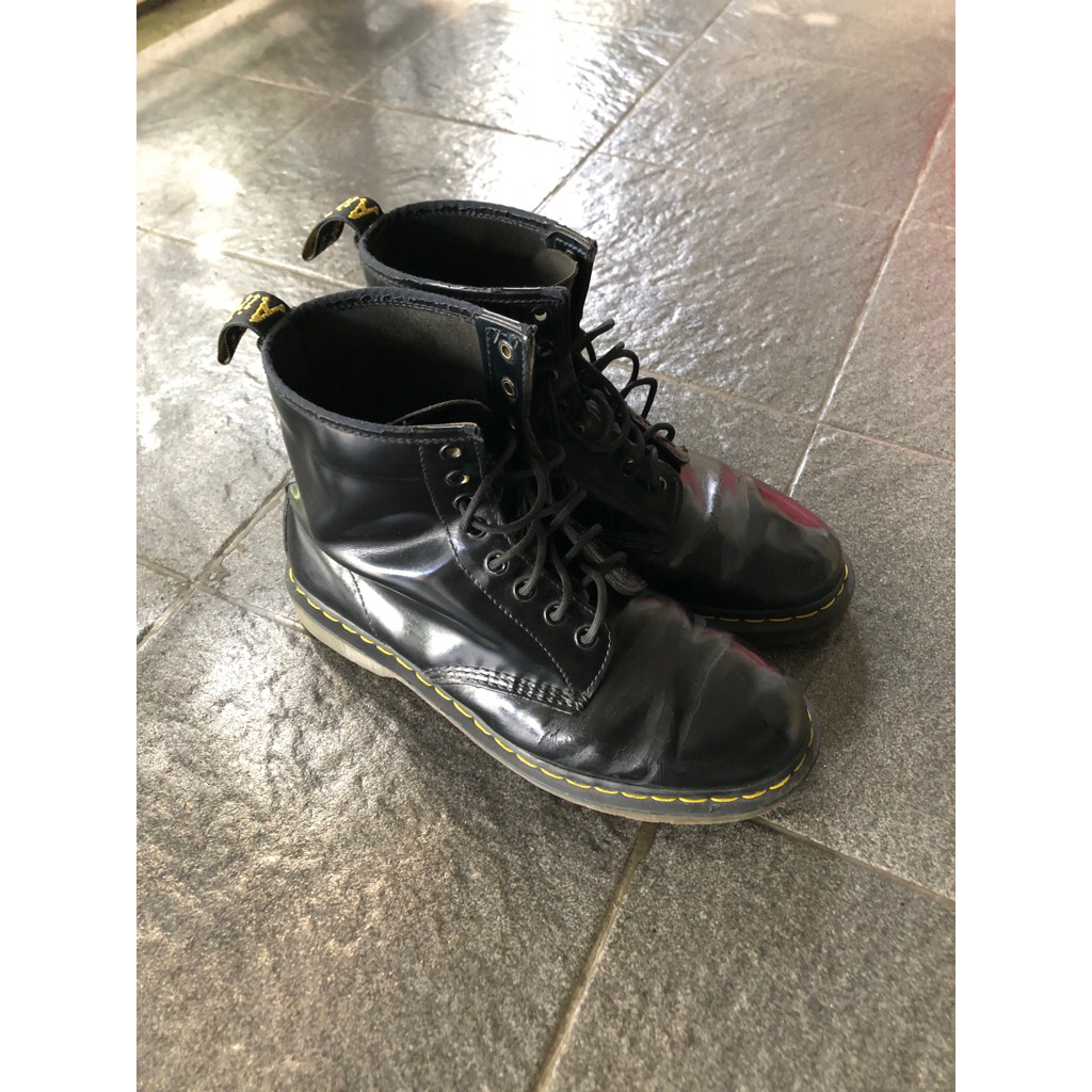 Second Shoes