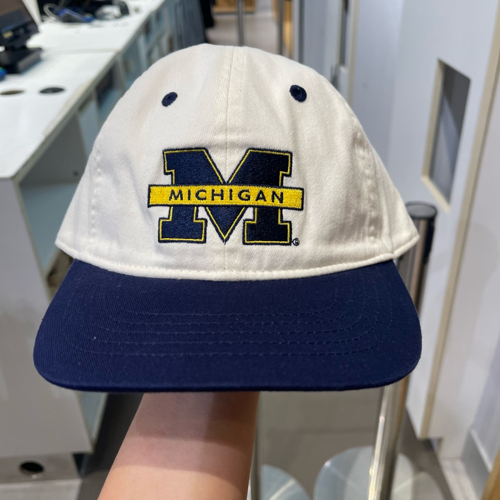 Topi H&M Man Michigan