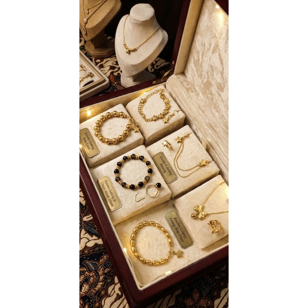 Set kalung, gelang, cincin dan anting Asesoris wanita bahan titanium anti karat