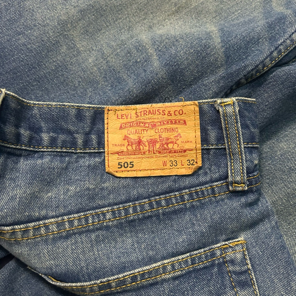 Celana Jeans Second “Levi’s Lot.505 Reguler Fit Blue Jeans”