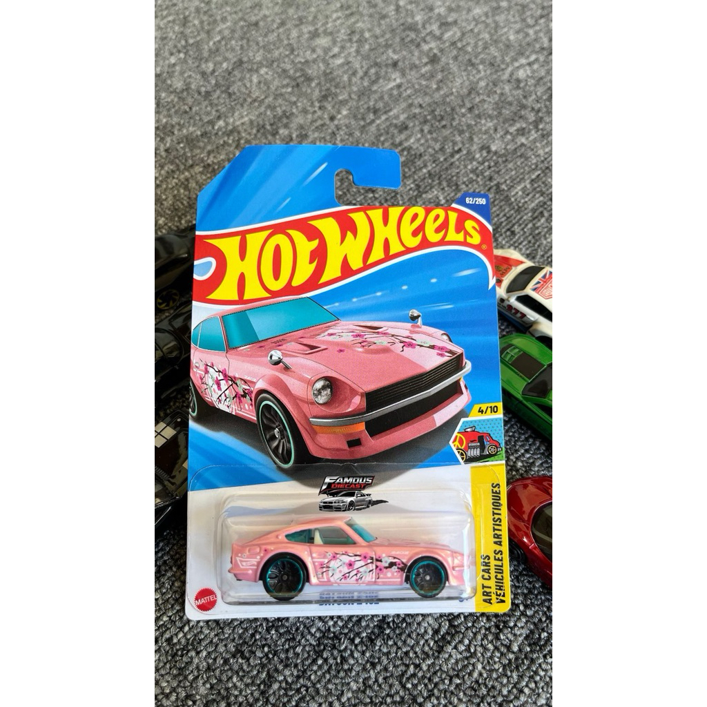 HW Datsun 240Z Sakura Pink