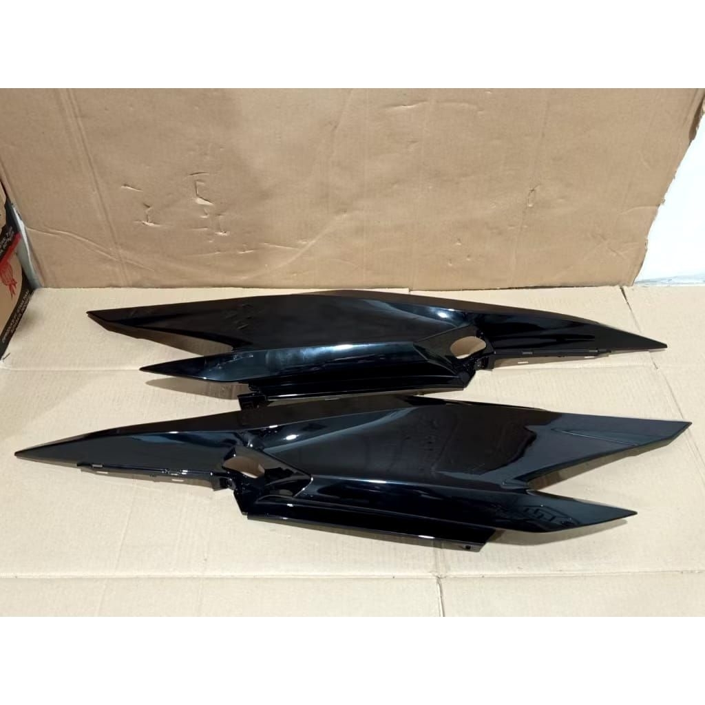 cover body samping halus set vario f1. 125 old
