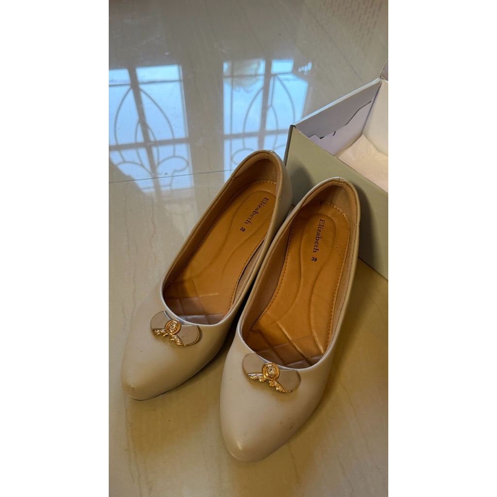 PRELOVED ELIZABETH SHOES – SEPATU WANITA | PANTOFEL 39