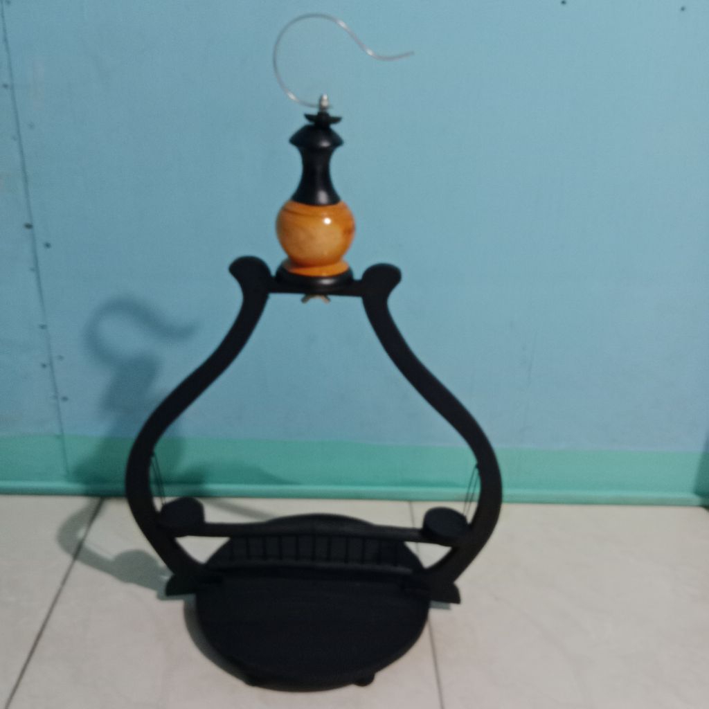 SANGKAR LAYANG