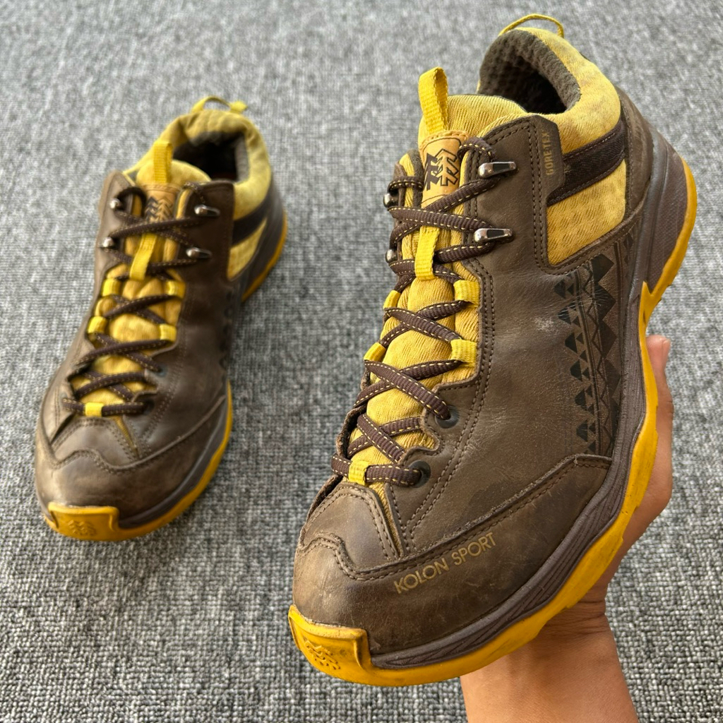 Sepatu KOLON SPORT Gore-Tex Size 42 2/3 Panjang Insole 27 cm