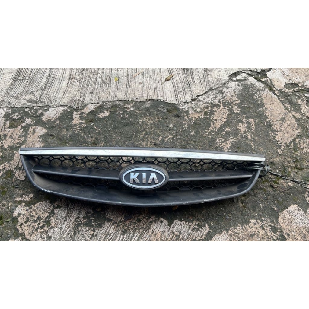 Grill kia shuma 2001 original
