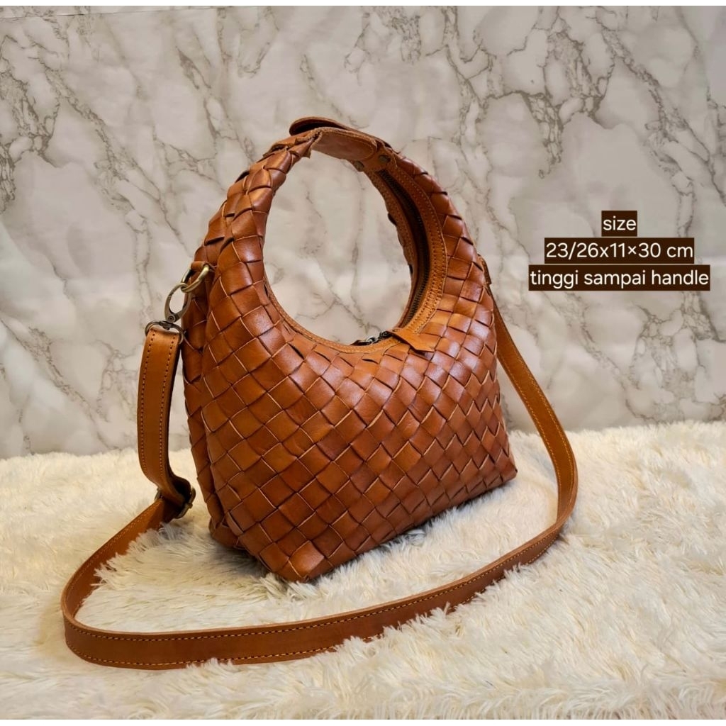 Bottega Tas Kulit Sapi Asli - Leather Bag Hand Bag - Armpit Bag Botega Anyaman Jogja by Rajut Galawi