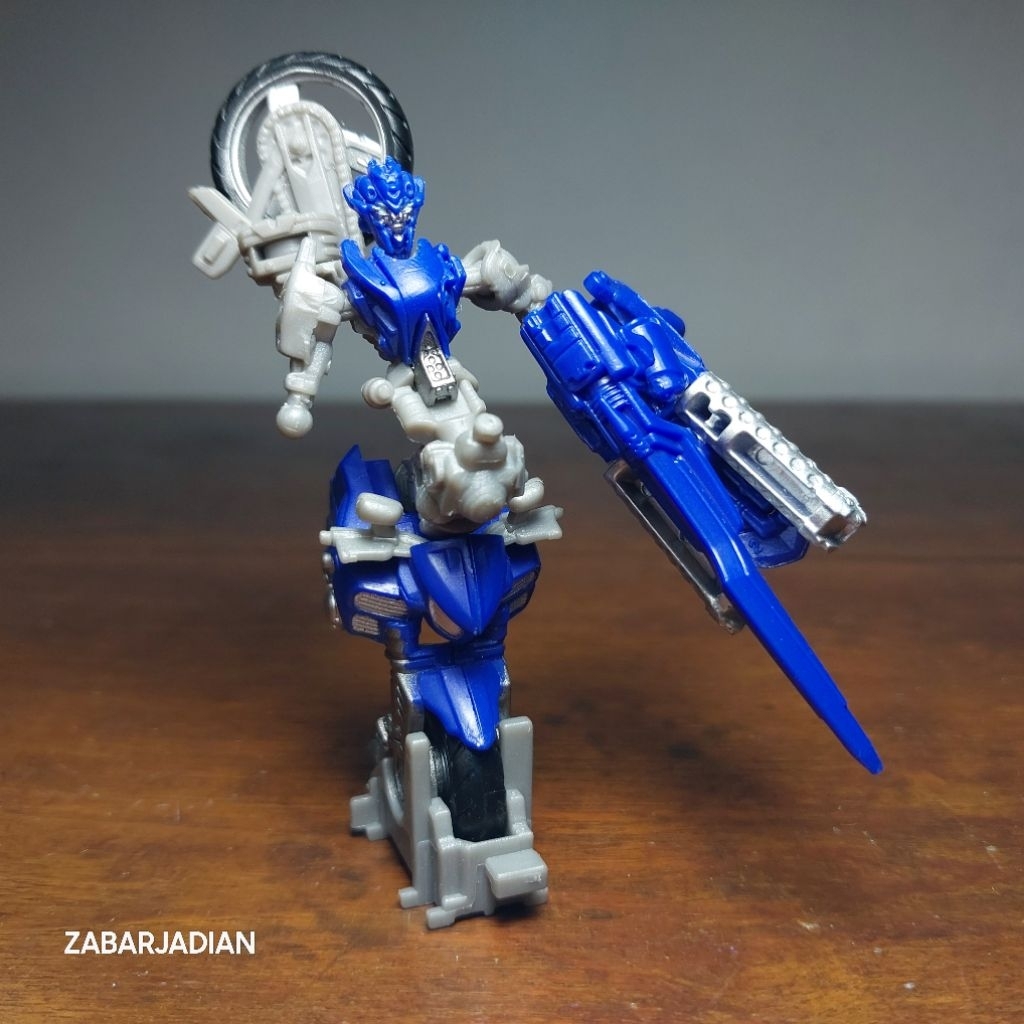 Transformers Studio series ROTF Chromia