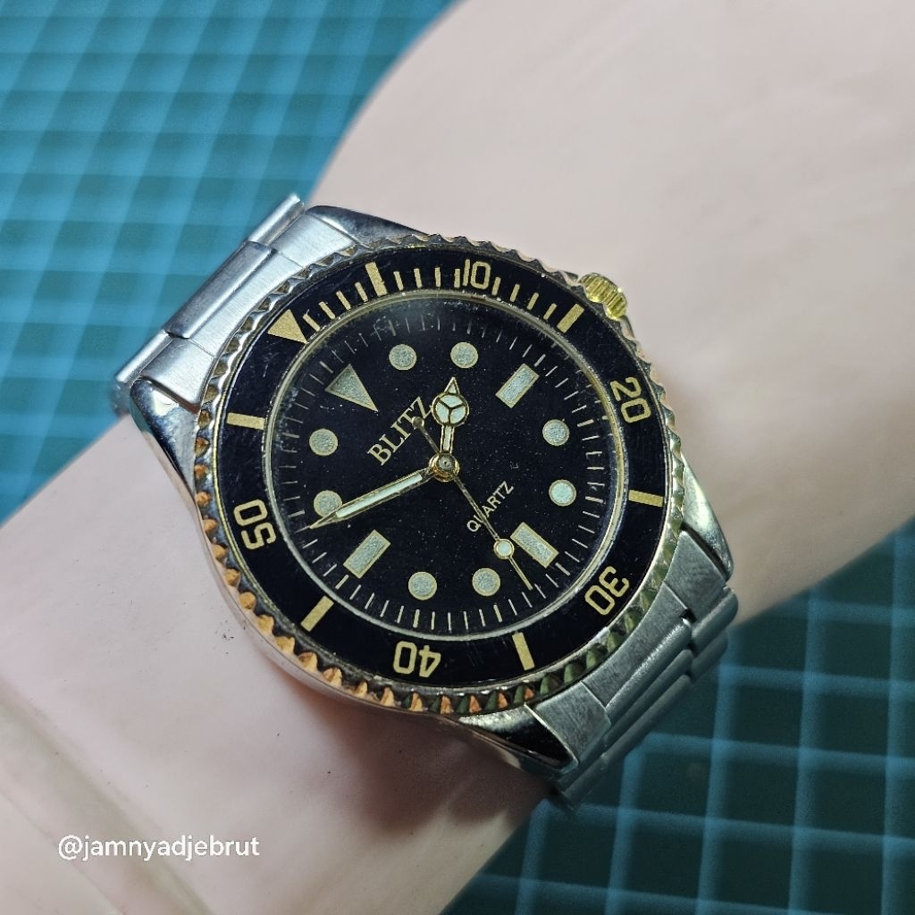 Jam Blitz Diver Black Yellow Bekas