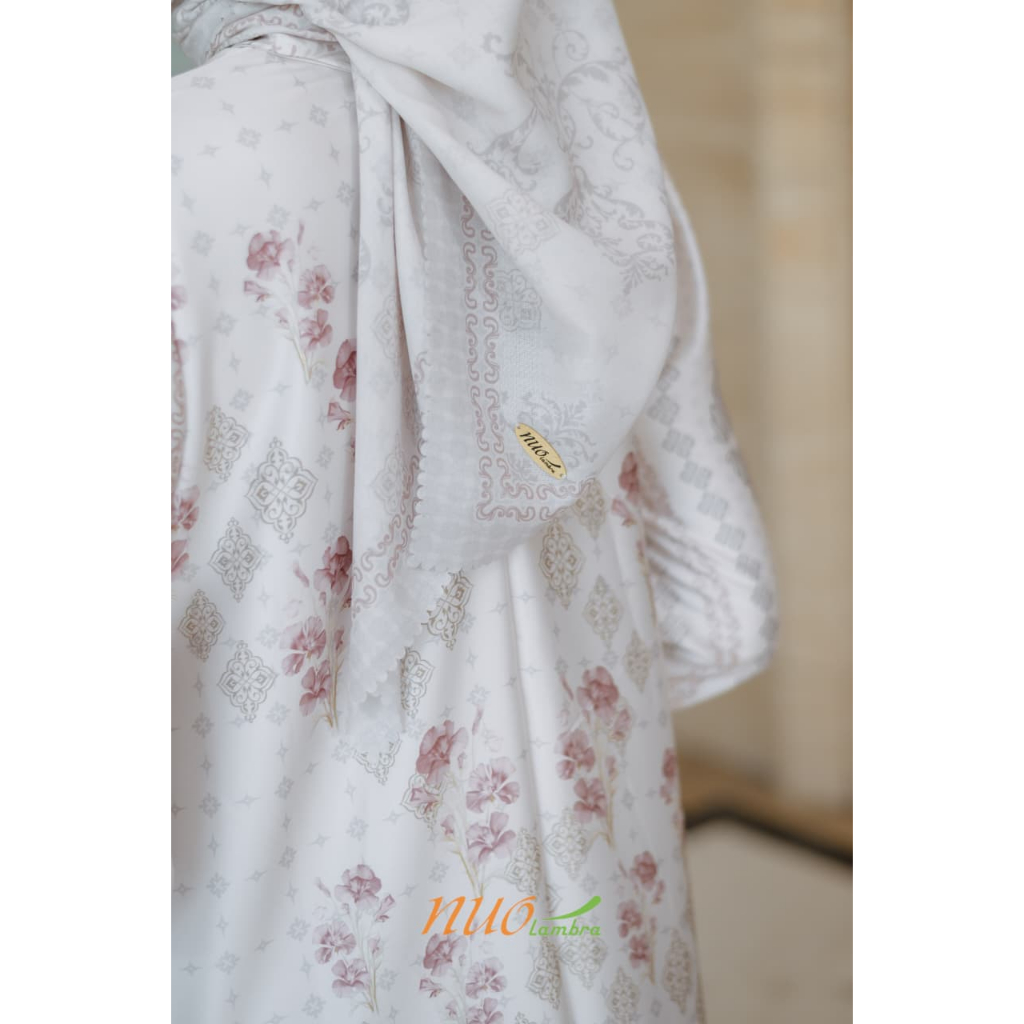 Hijab Danisha Series Nuo Lambra