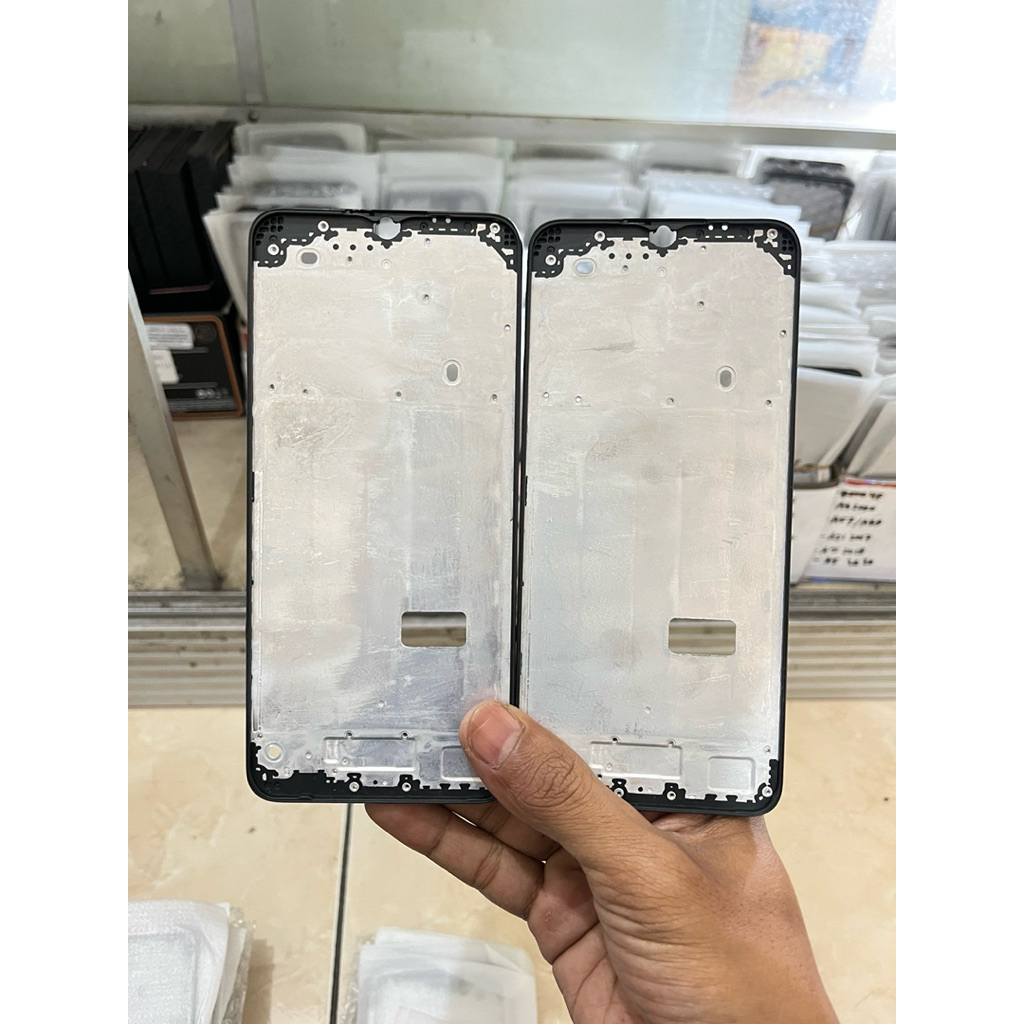 FRAME REALME 5 / 5i / C3 / 5 PRO TULANG TENGAH BEZEL DUDUKAN LCD ORIGINAL TERMURAH