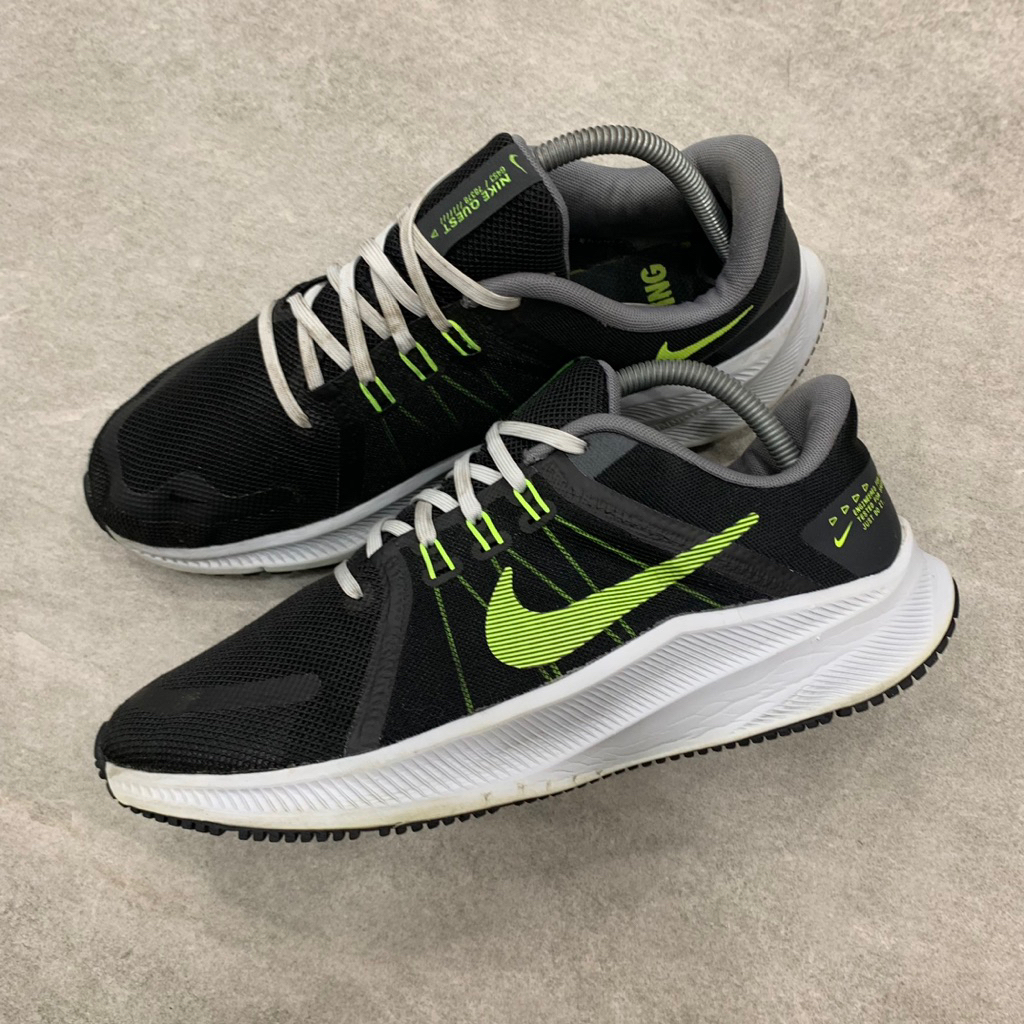 Nike Quest 4 Neon Volt