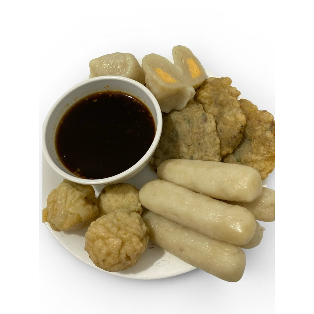 Pempek mix ( pempek lenjer, pempek telor, pempek kulit, pempek adaan)