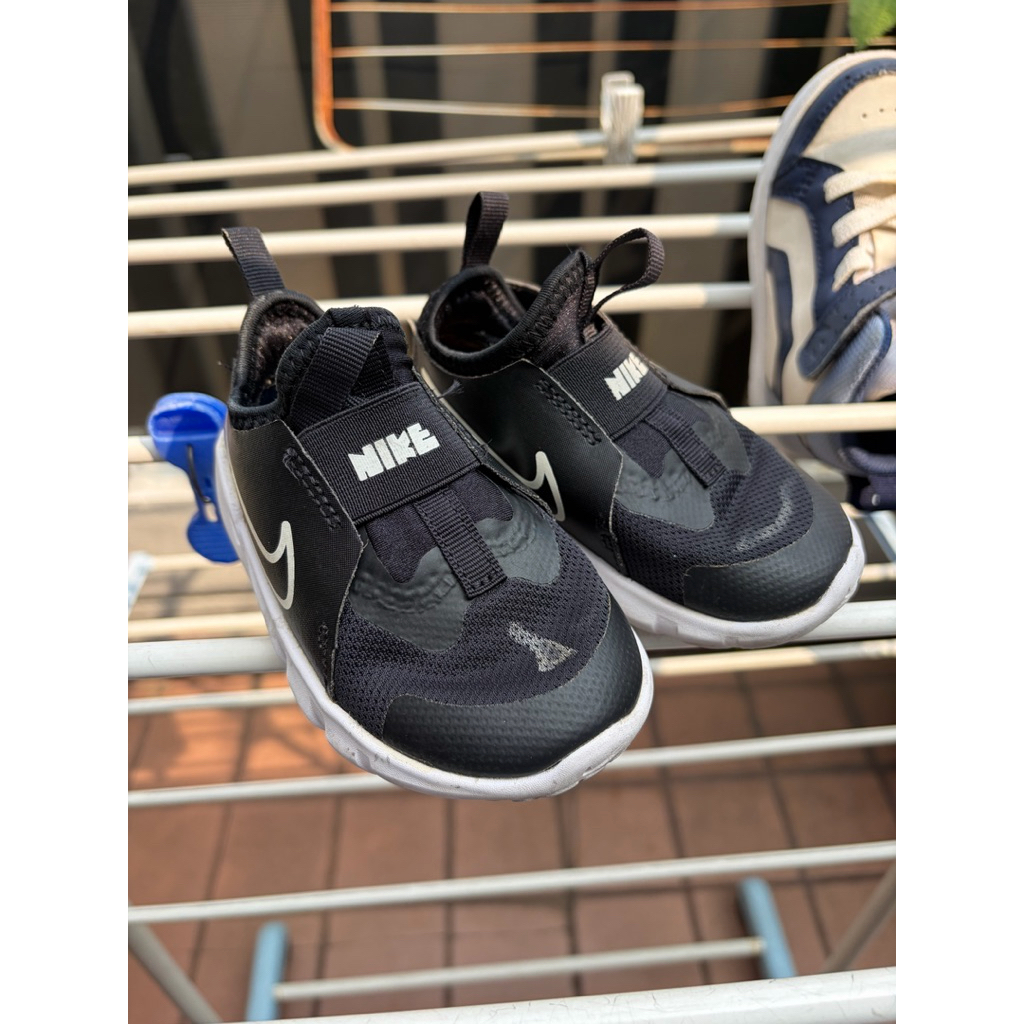 PRELOVED sepatu Nike anak original