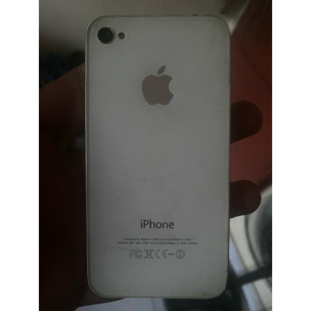 iPhone 4s Minus Lock ICloud cek desk