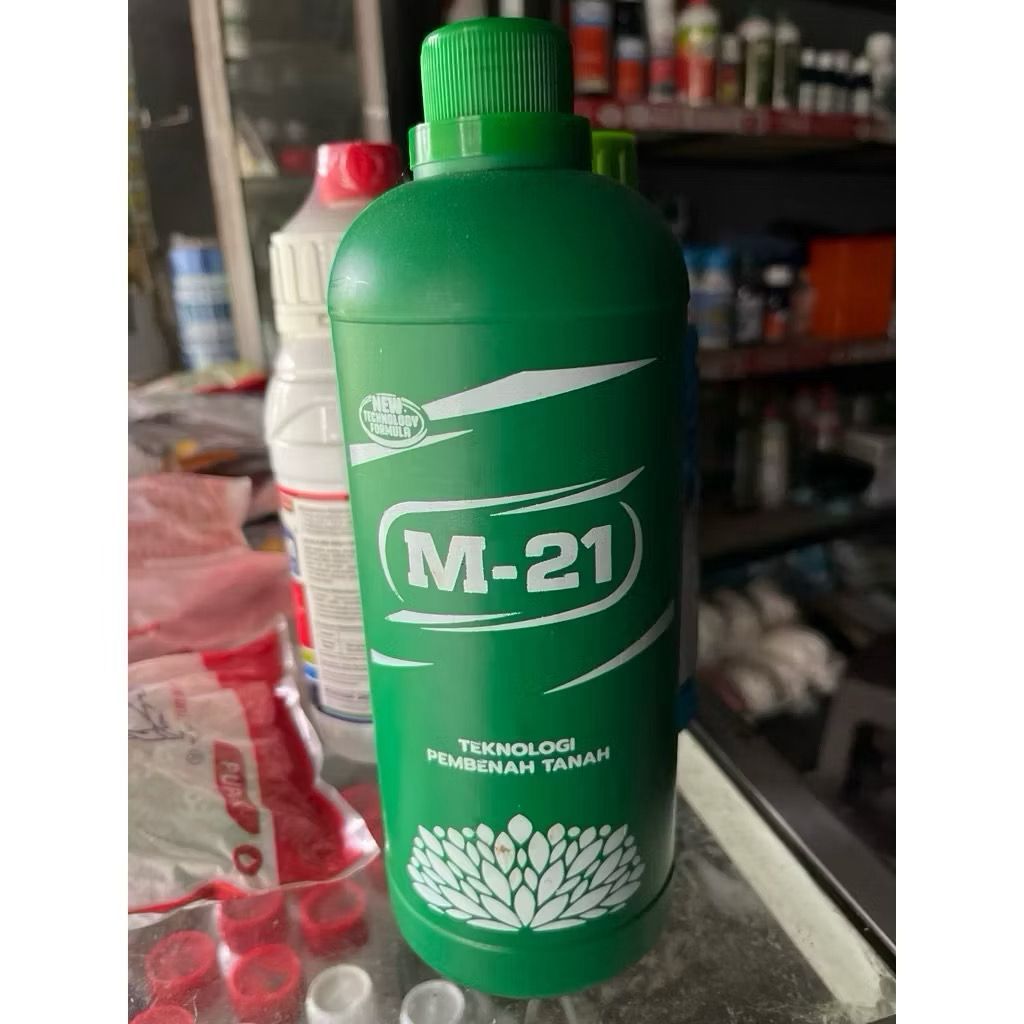 M21 decomposer pupuk pembenah tanah