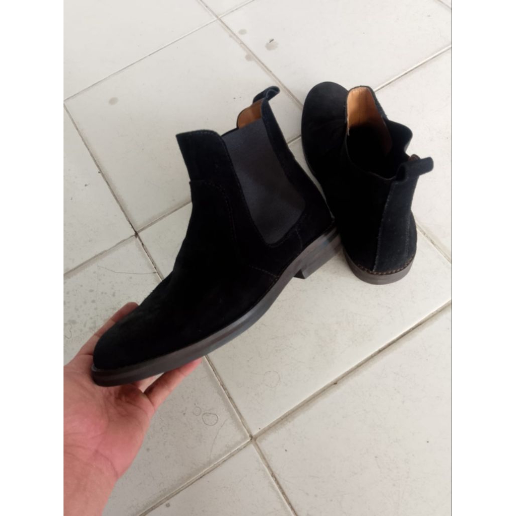 Sepatu chelsea boots preloved bahan kulit suede asli
