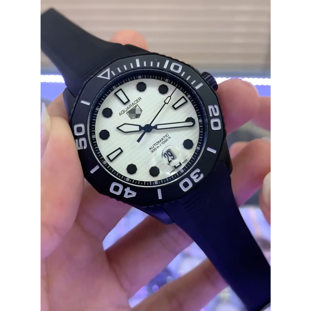 New jam tangan pria tag her Aquaracer Professional 300 Night Diver Automatic