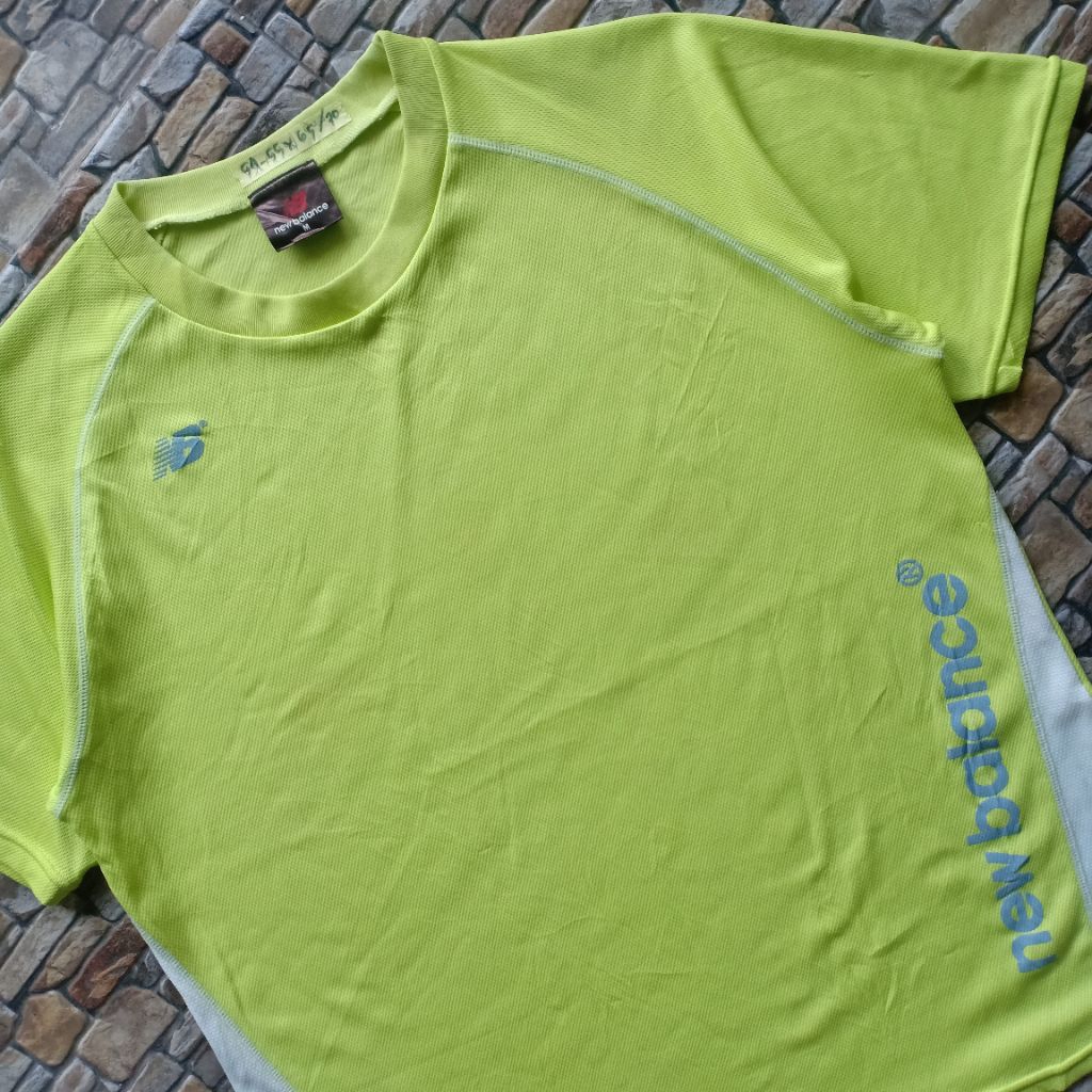 T-shirt atasan pria brand NB, Kaos New balance original preloved