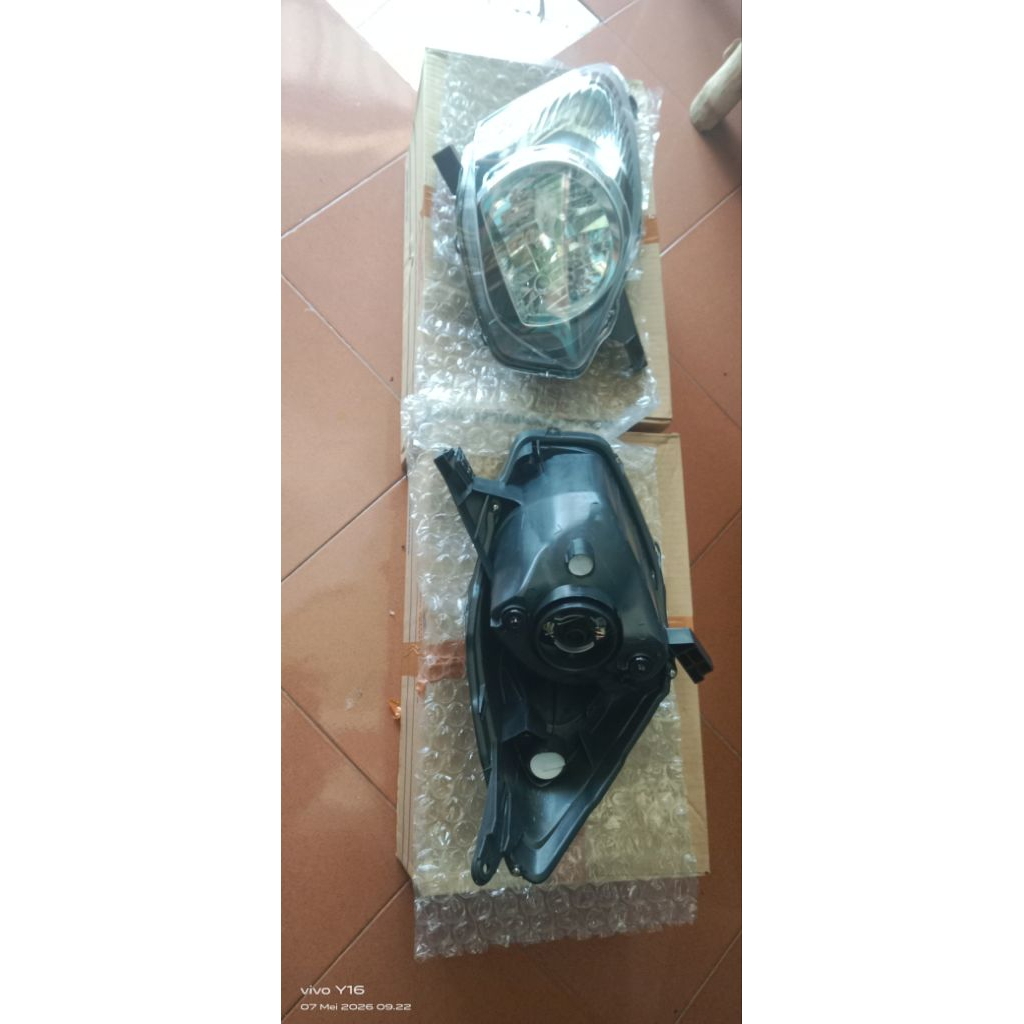 headlamp agya 2013
