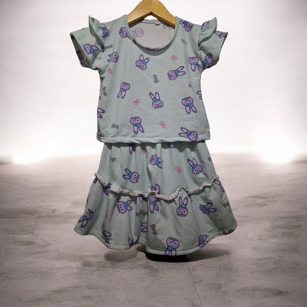 MADAM-Preloved Setelan Rok Anak Motif Kelinci
