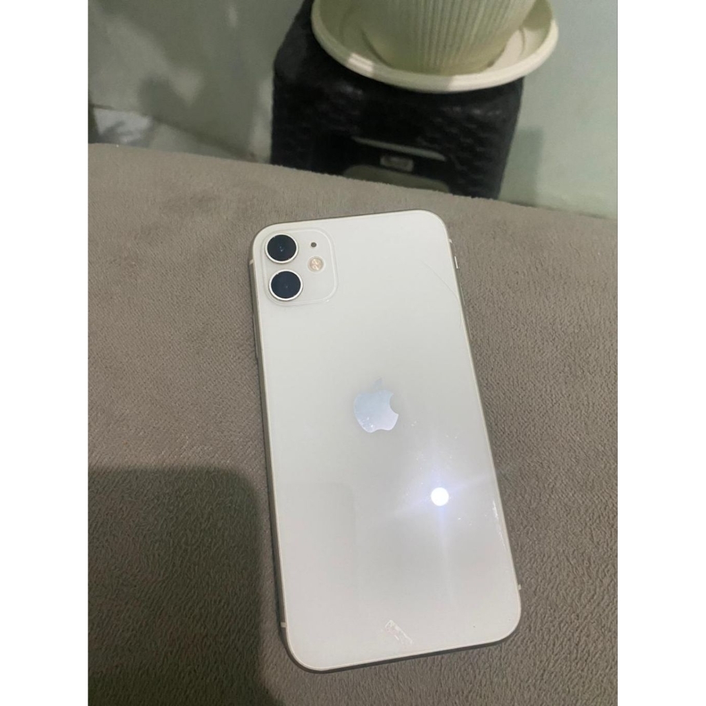 Iphone 11 basic 64GB ex Ibox