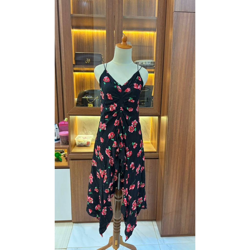 dress pantai luci tali satu