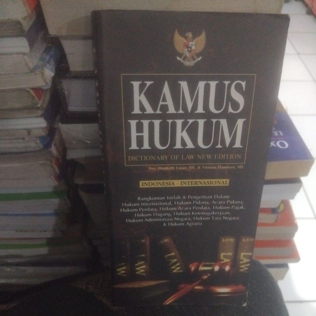 Buku bekas Kamus Hukum