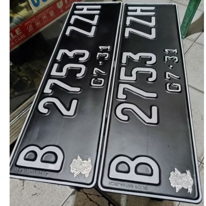 INSTANT Plat Mobil Original Font Terbaru Putih dan Hitam