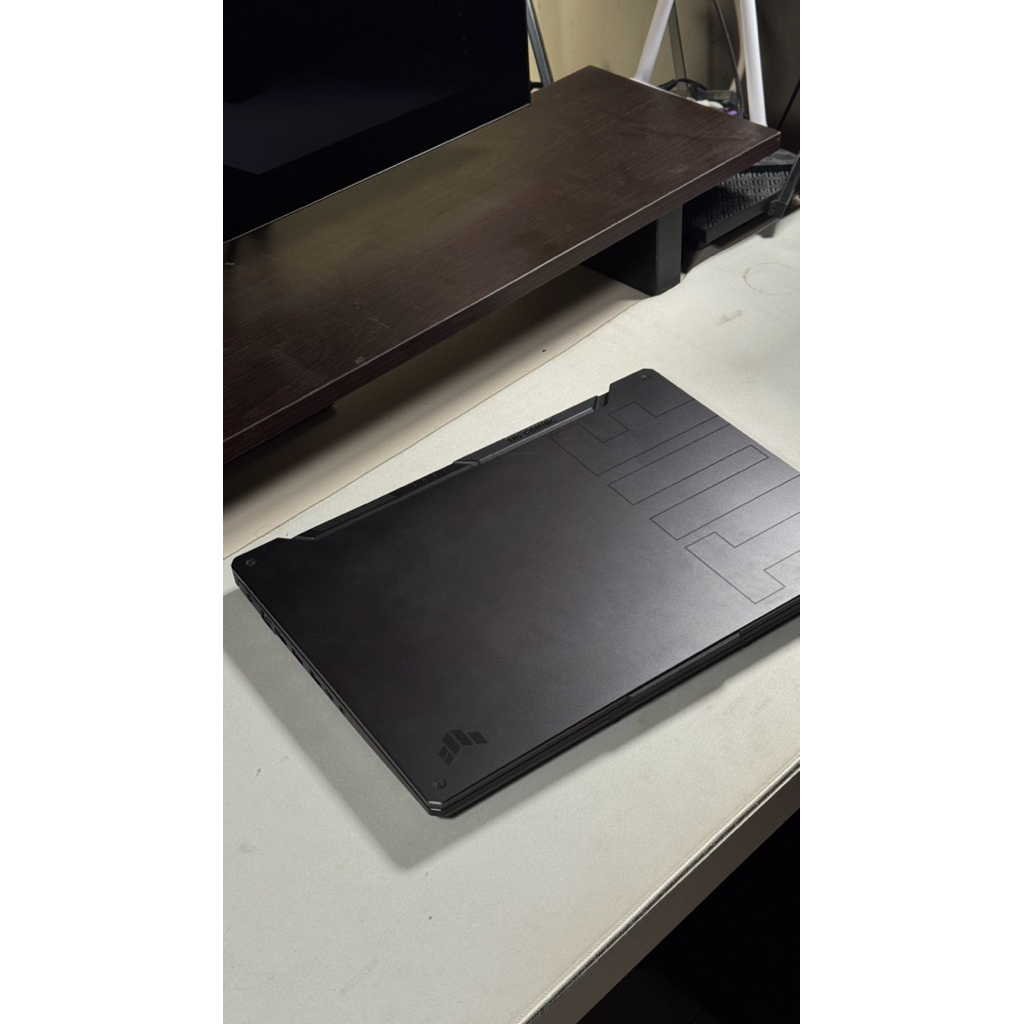 Laptop Gaming Asus TUF Gaming A15 Amd Ryzen 7 5800H RTX 3060 6GB RAM 16GB/1TB SSD  Fullset Jarang Pa