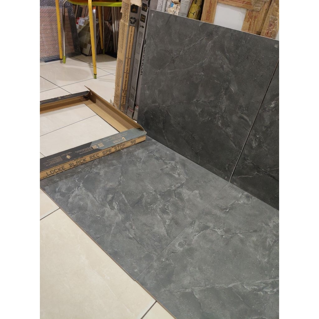 Keramik Platinum Locke black 50x50 super stop rectified grade A