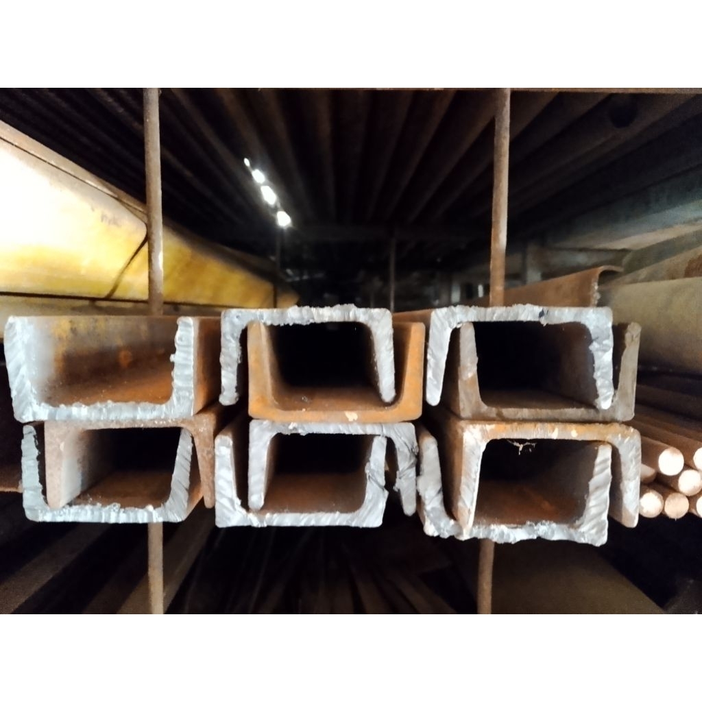 besi kanal unp 8cm x 4,5cm tebal 6mm pull panjang pareasi