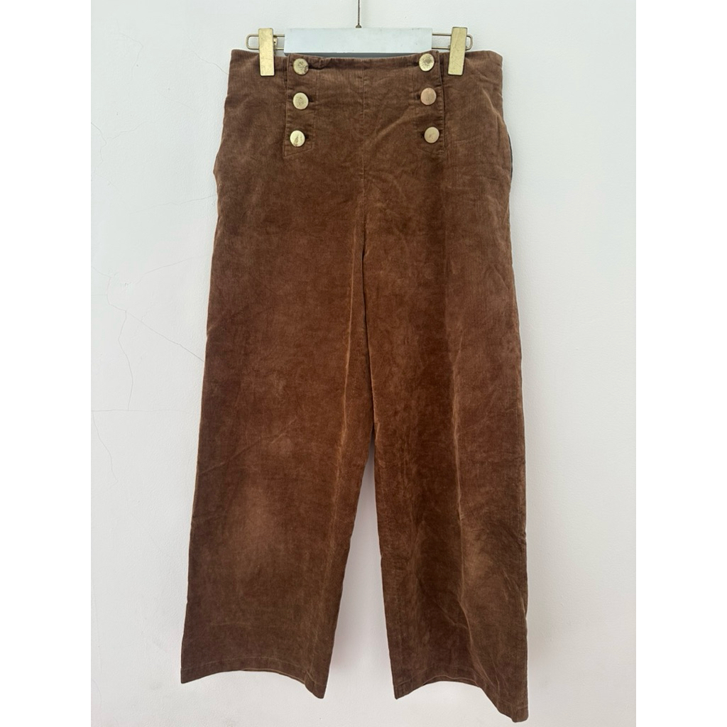 Celana corduroy coklat