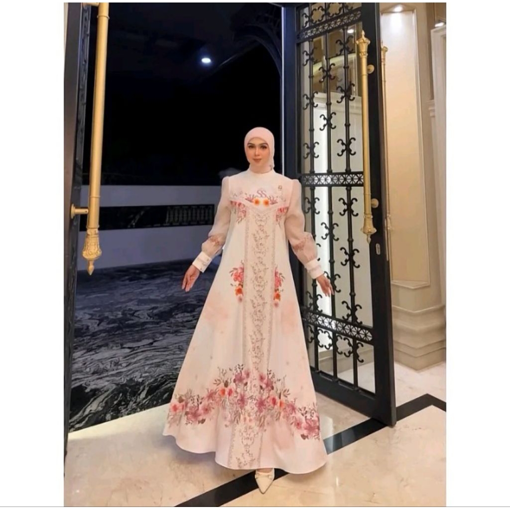 SHELLA SAUKIA || Dress Pink Flower