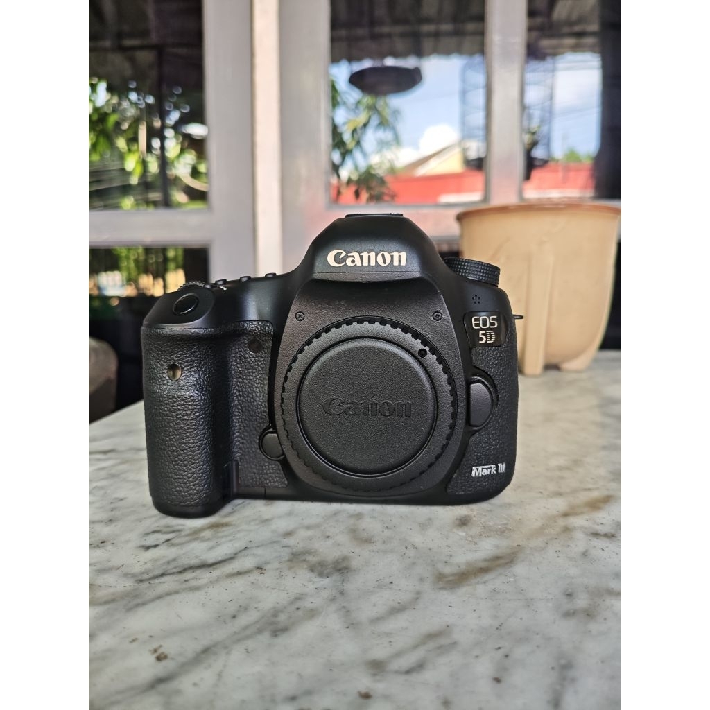 Canon 5D mark iii bekas