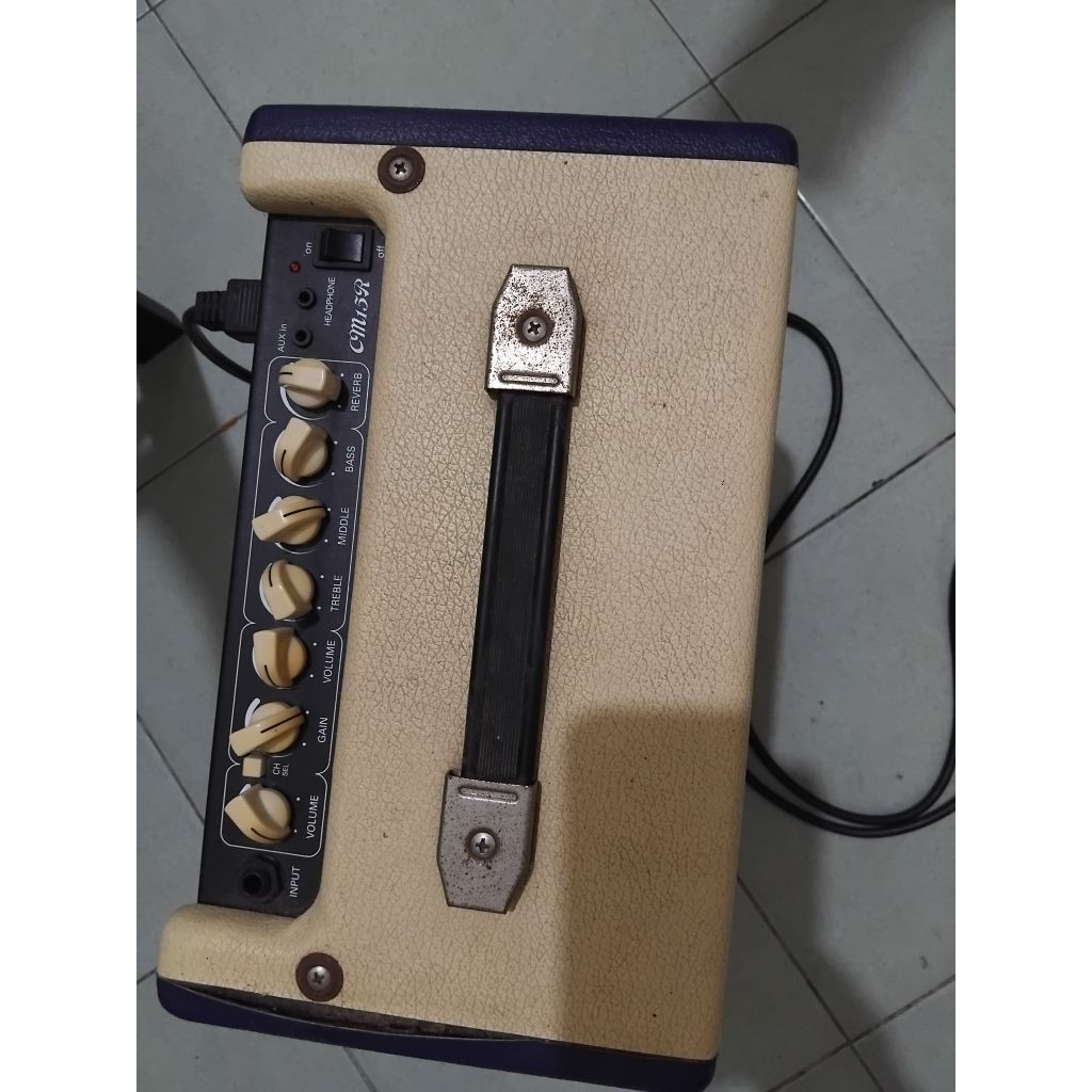 amp gitar listrik cort cm15r bekas