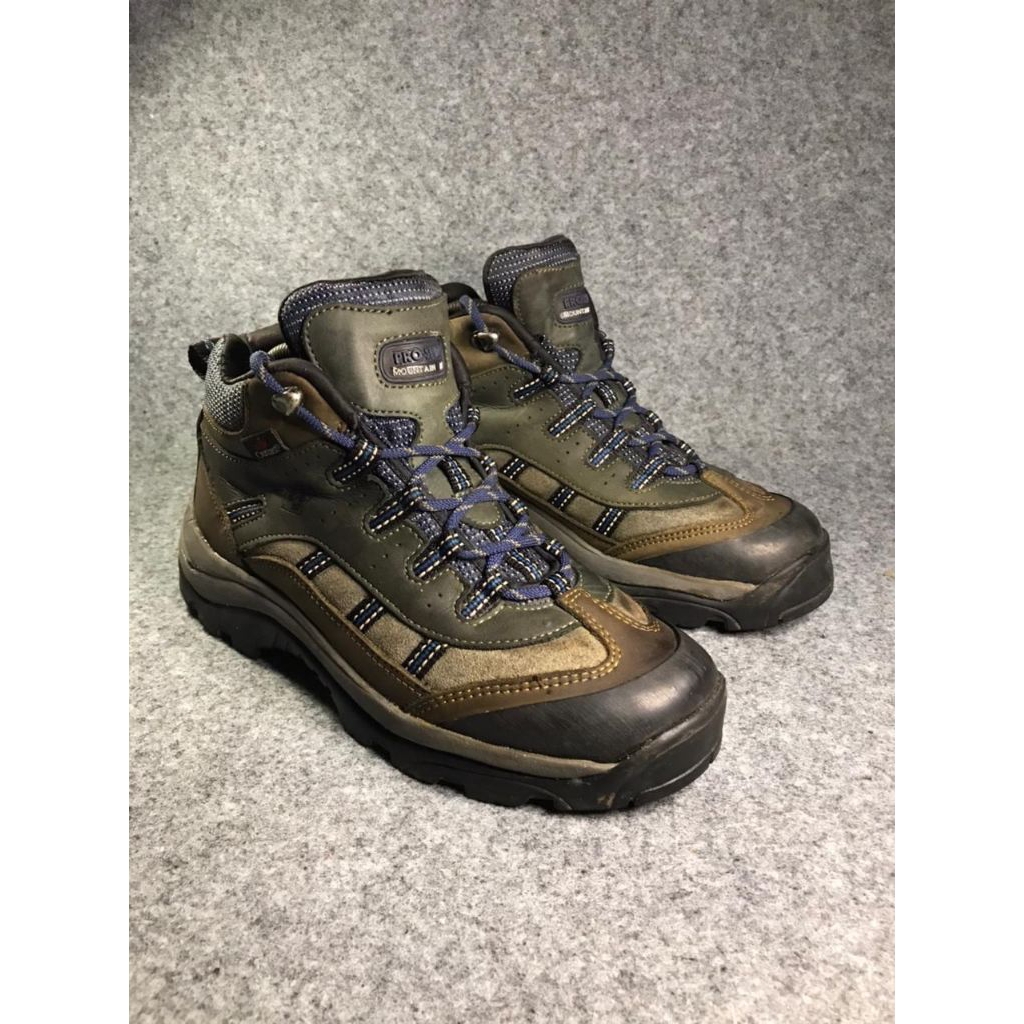 Sepatu gunung Pro specs size 41 second