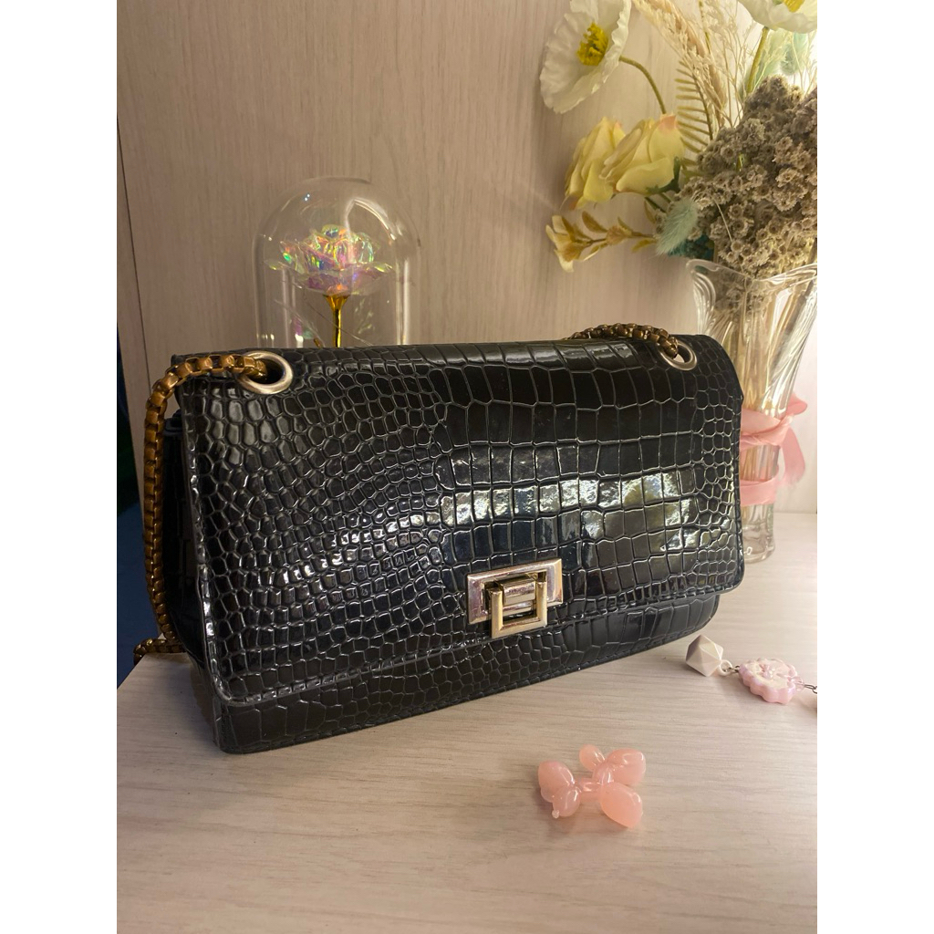 (PRELOVED) tas kulit brand CEKA
