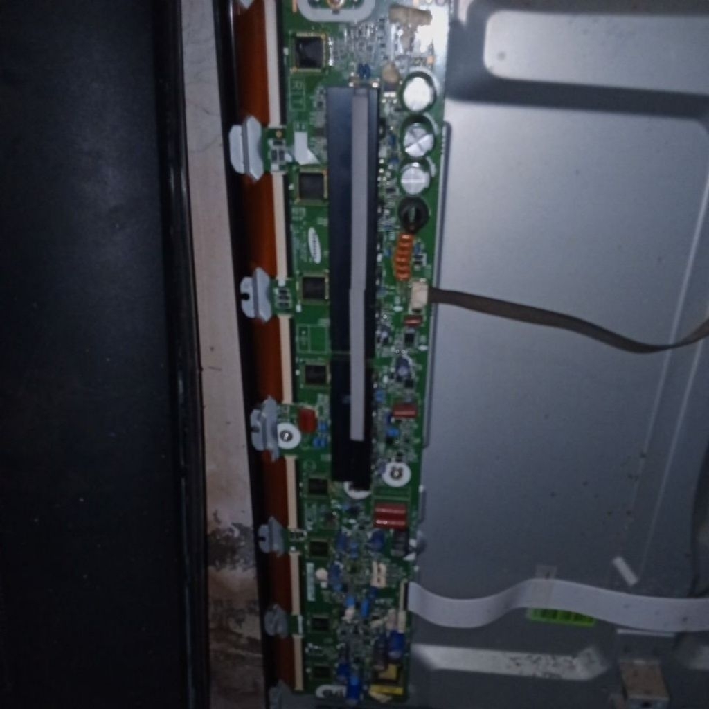 Ysus main Samsung plasma 43H4900