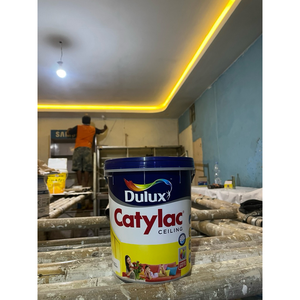 Cat plafon putih Dulux Catylac