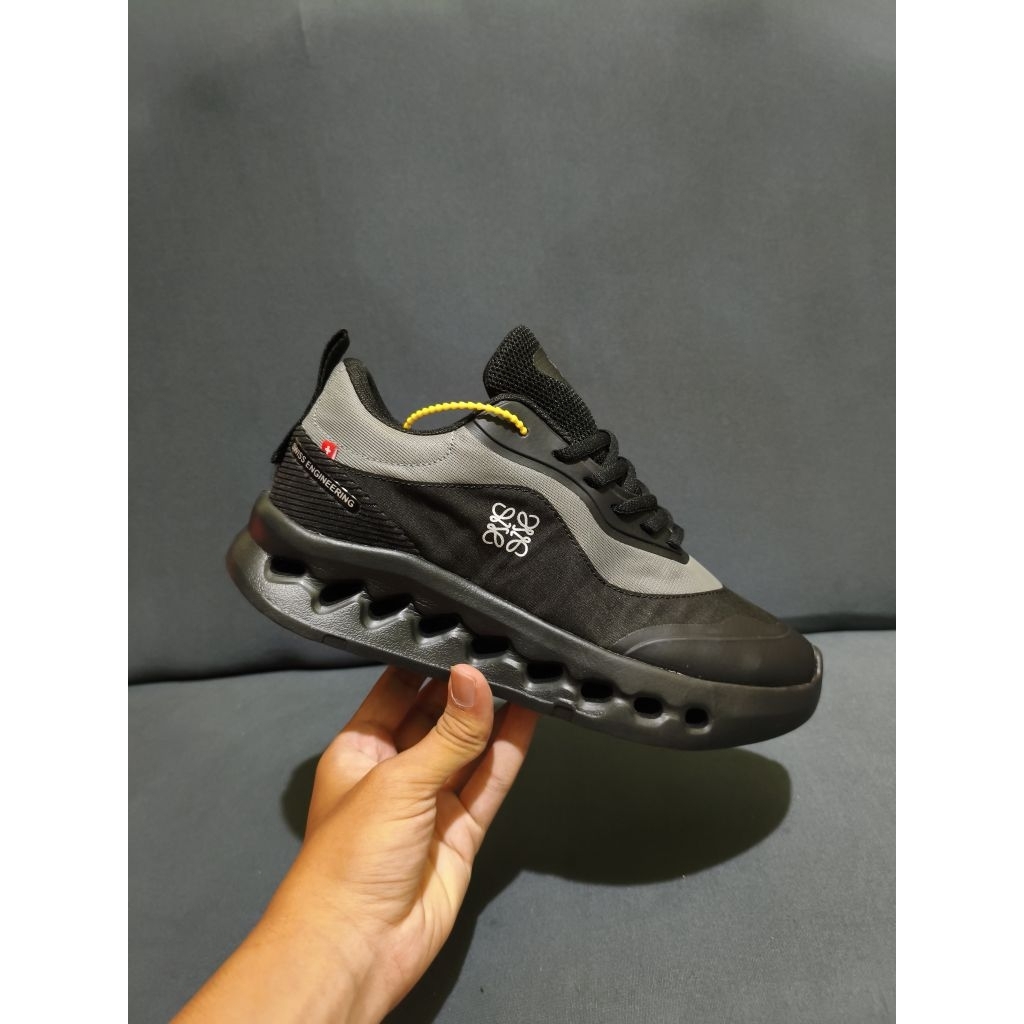 SEPATU HITAM RUNNING SPORT OC