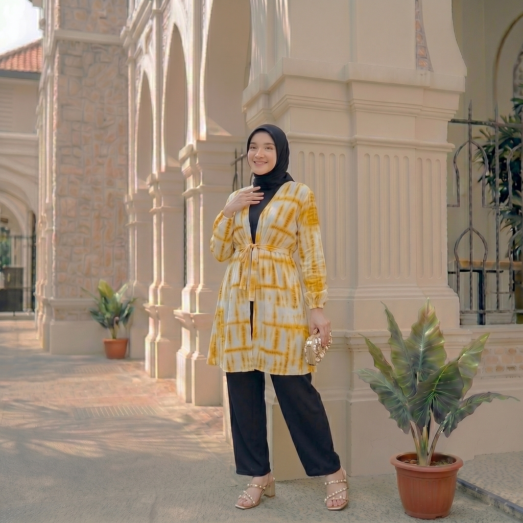 KIRANA Tania Abstrak Outer Long Cardigan Saku