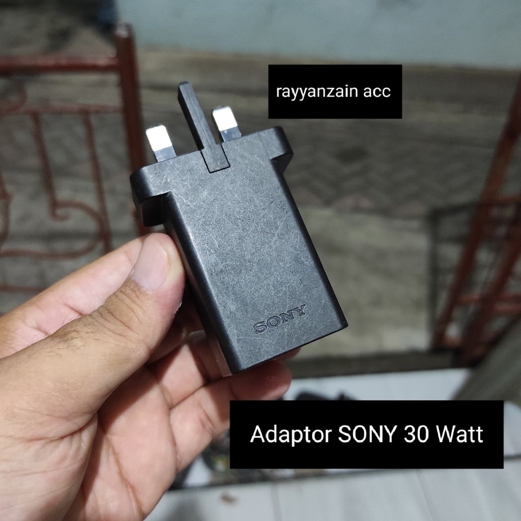 Adaptor SONY original copotan hp ( tanpa kabel data ) kondisi second