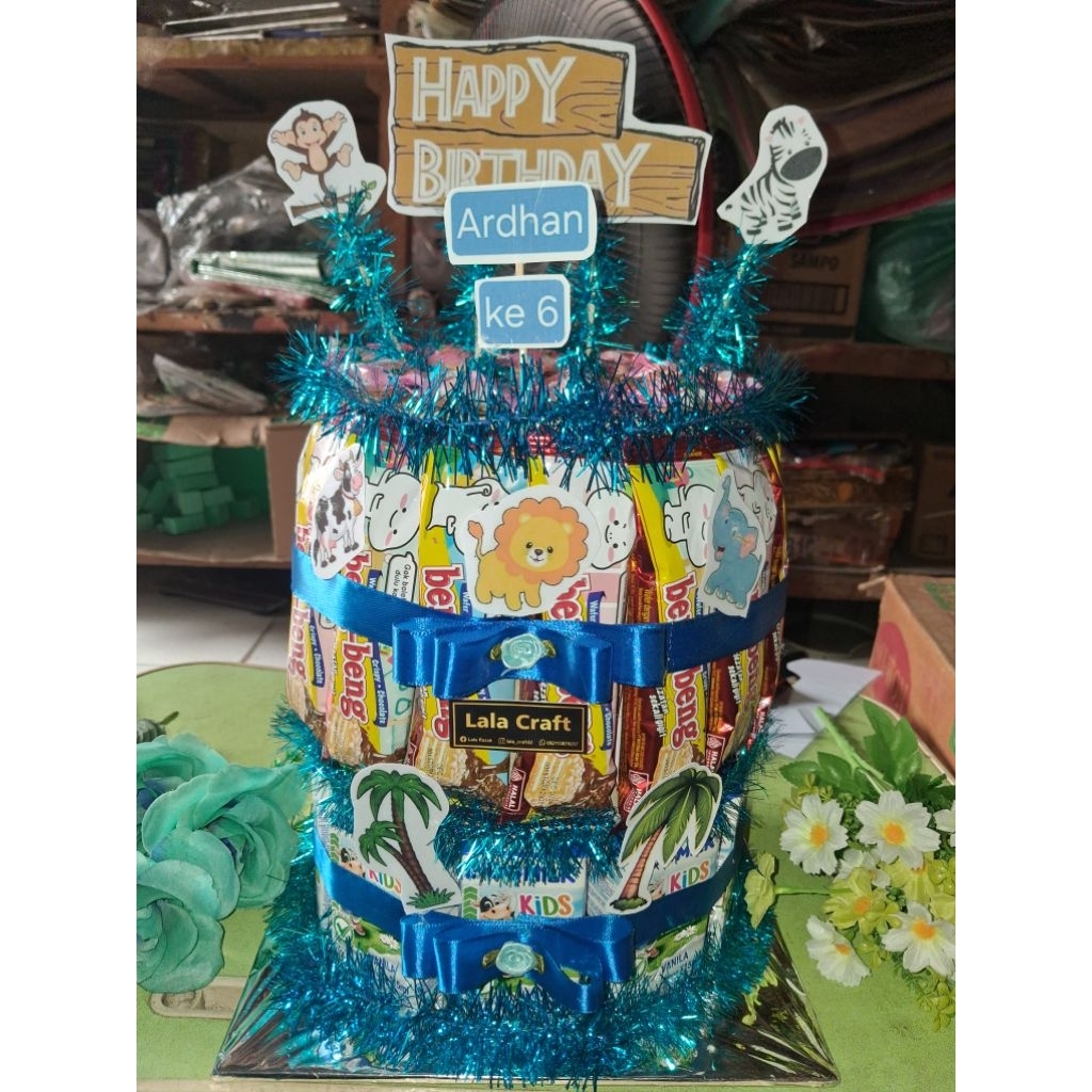 Snack tower ulang tahun/ snack tower susu kotak/ snack tower bengbeng/ kado ulang ultah/ hadiah khit