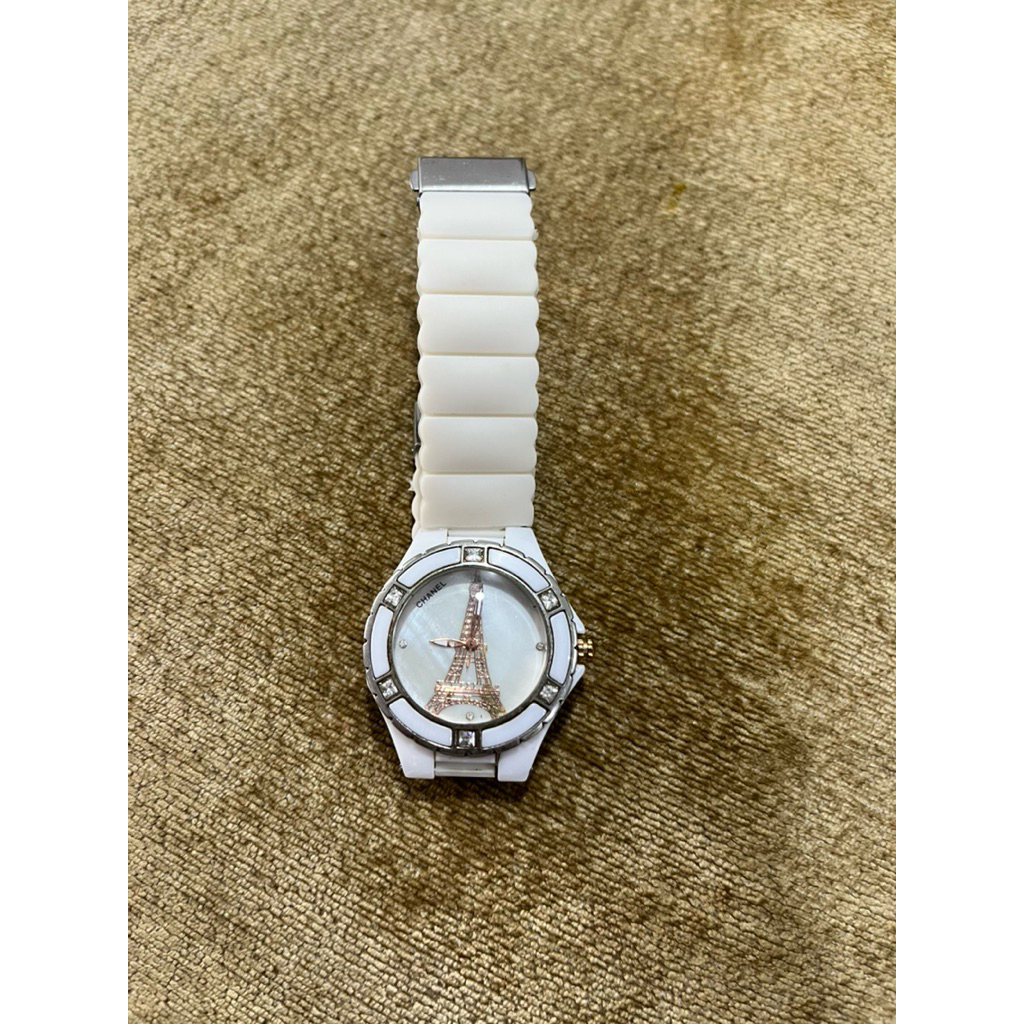 Preloved jam vintage chanel