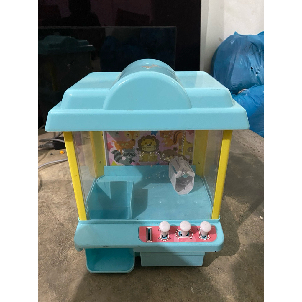 PL Mainan Mesin Capit Boneka Isi Batre 6 Claw Machine Mini 28x35x20cm (TIDAK NYALA) Mesin Dalam Utuh
