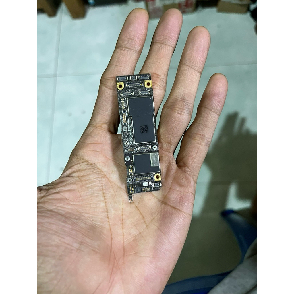Mesin iphone 11 inter 64gb lupa kunci layar dan icloud